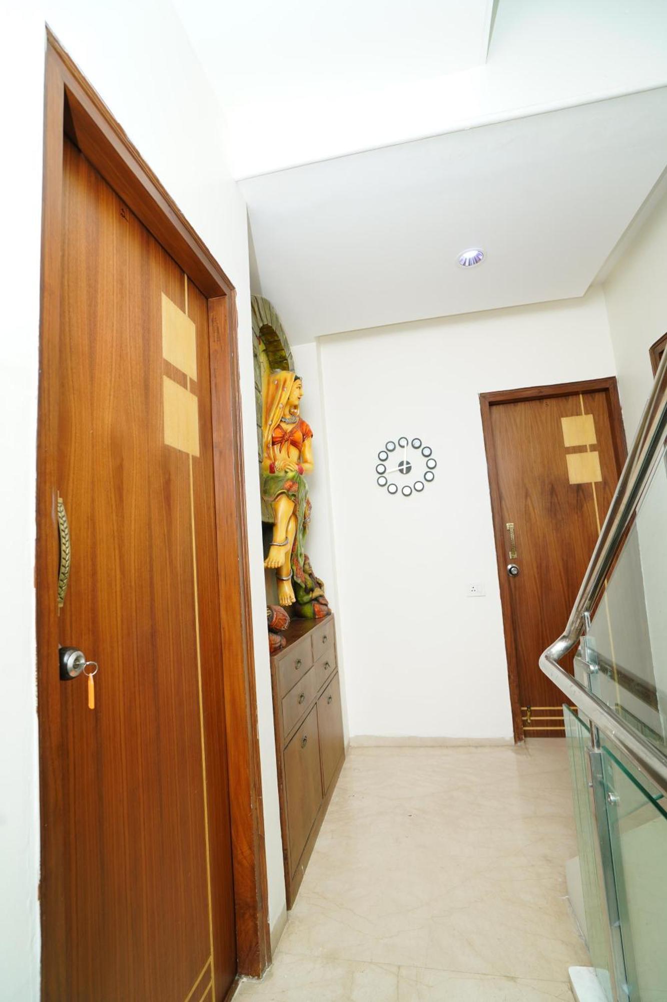 Golden Villa - Duplex House With Private Theater - Near To Alipiri And Bhudevi Ttd Ticket Counter And Kapilateertham Tirupati Exterior photo