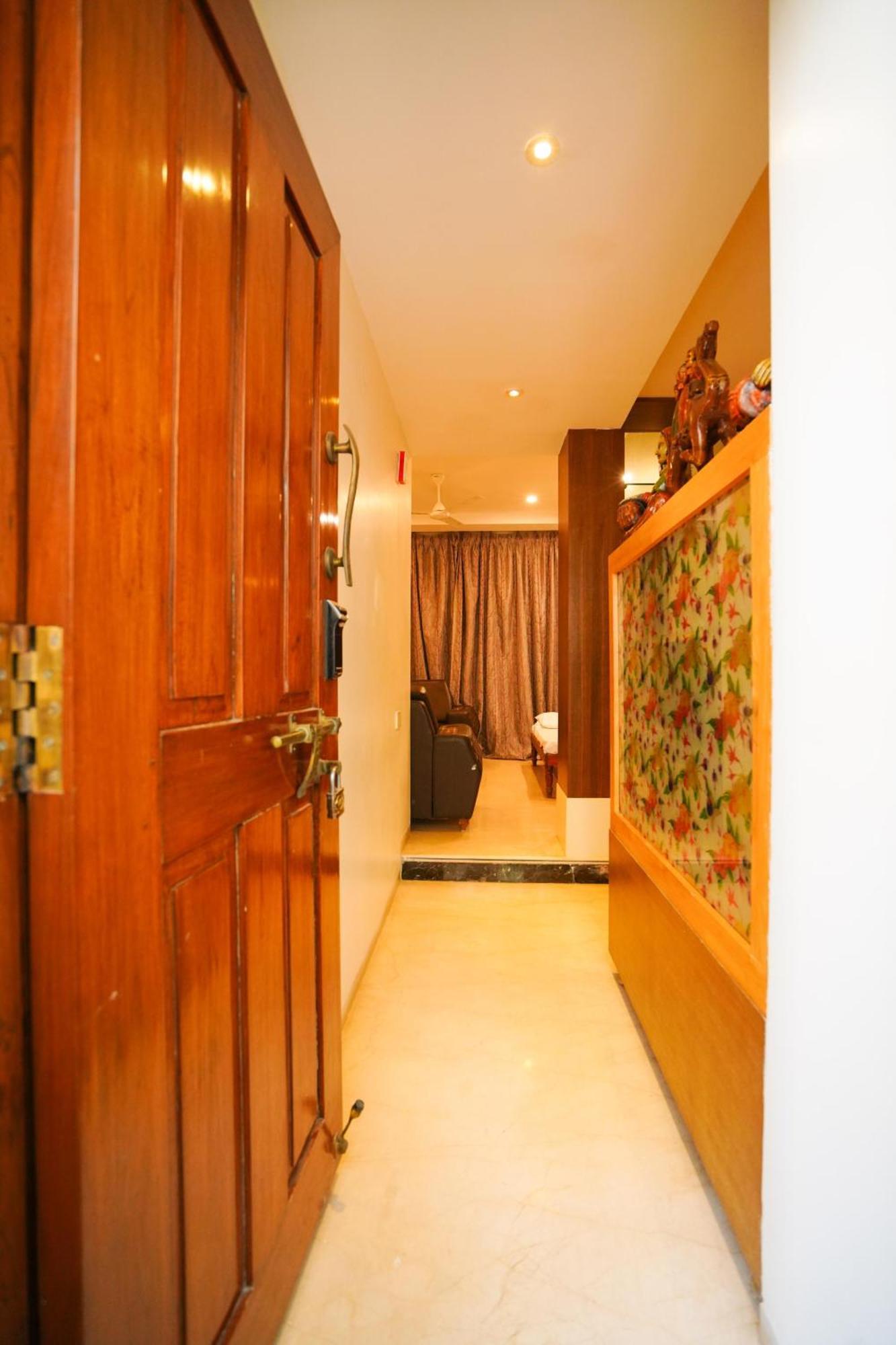 Golden Villa - Duplex House With Private Theater - Near To Alipiri And Bhudevi Ttd Ticket Counter And Kapilateertham Tirupati Exterior photo