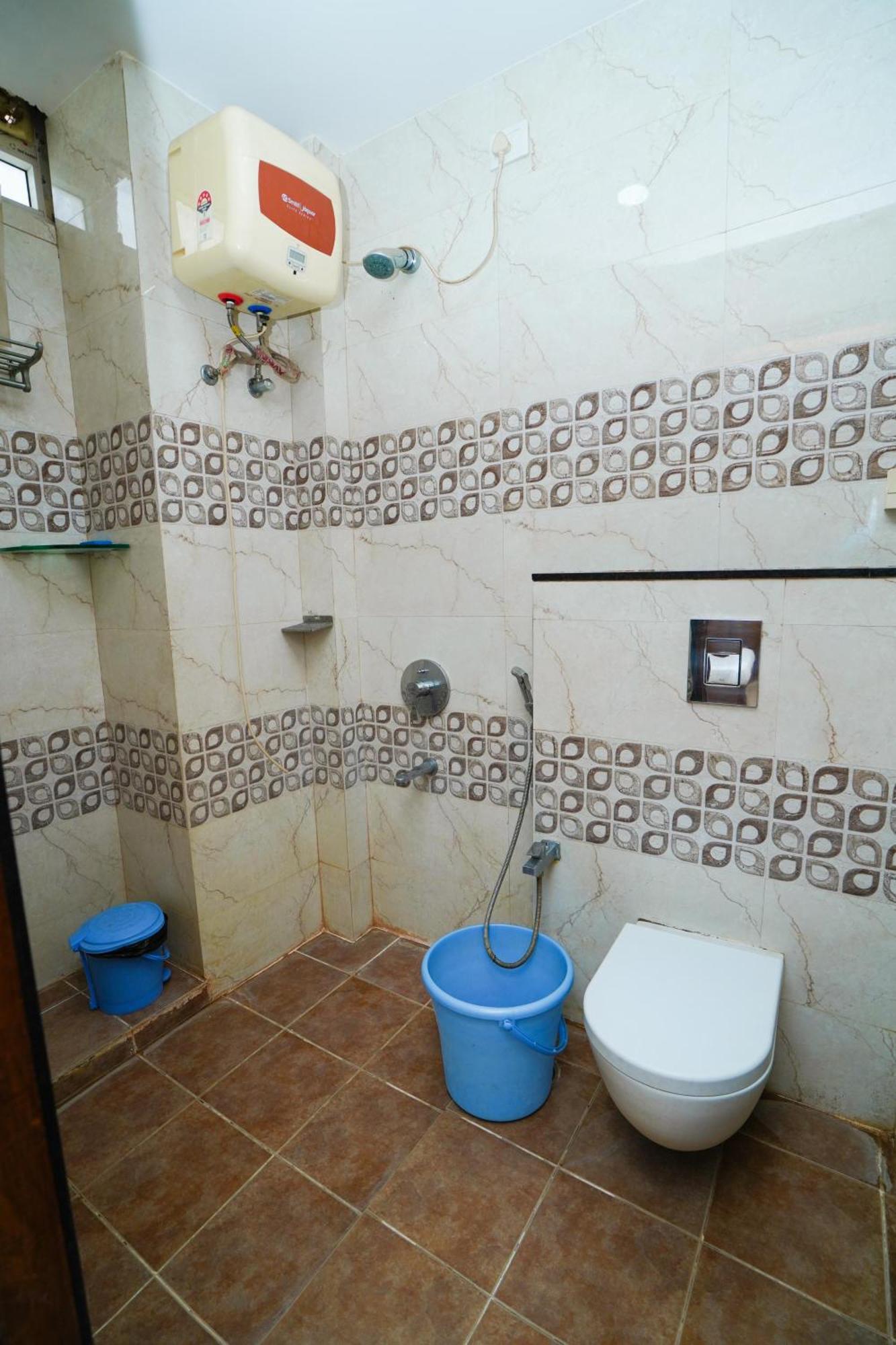 Golden Villa - Duplex House With Private Theater - Near To Alipiri And Bhudevi Ttd Ticket Counter And Kapilateertham Tirupati Exterior photo